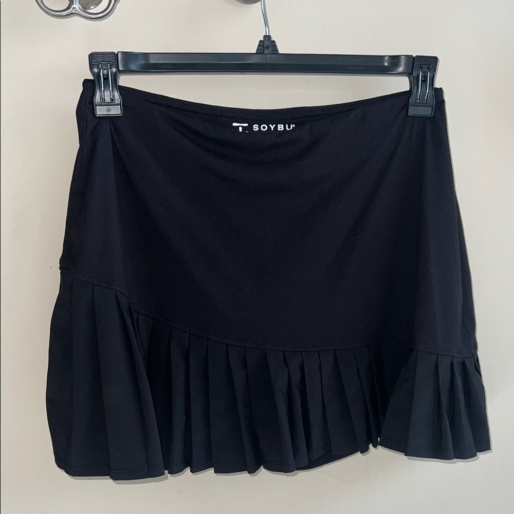 Soybu Black Pleated Skort